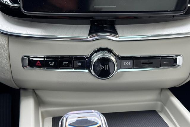 2026 Volvo XC60 Plug-In Hybrid Ultra, T8 AWD Electric/Gasoline, Dark