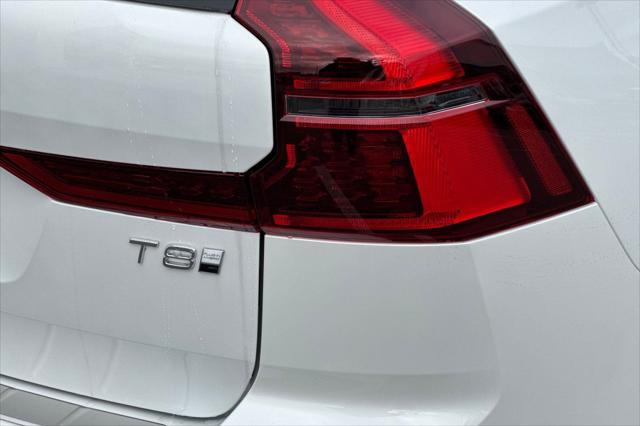 2026 Volvo XC60 Plug-In Hybrid Ultra, T8 AWD Electric/Gasoline, Dark