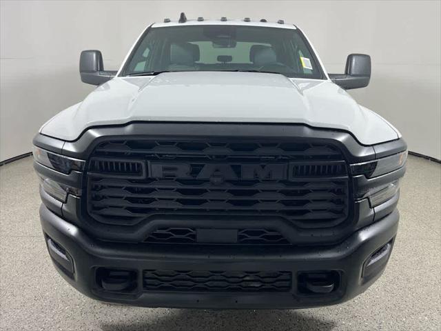 2026 RAM Ram 3500 RAM 3500 TRADESMAN CREW CAB 4X4 8 BOX
