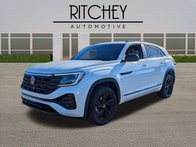 2025 Volkswagen Atlas Cross Sport 2.0T SEL R-Line Black