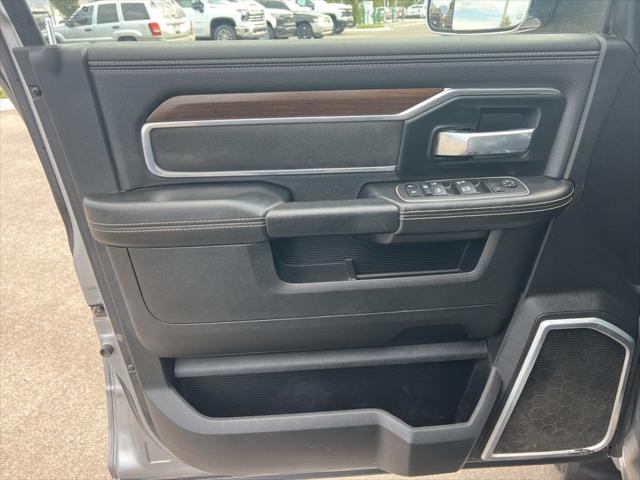 2022 RAM 2500 Laramie Crew Cab 4x4 64 Box