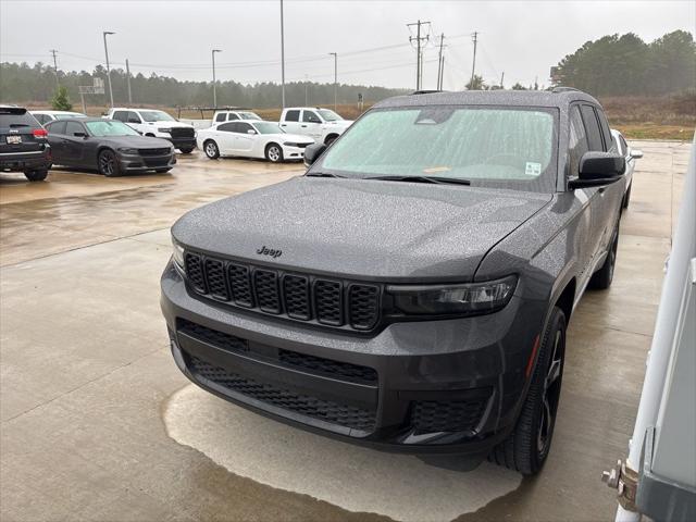 2023 Jeep Grand Cherokee L Altitude 4x2 2023 Jeep Grand Cherokee L Altitude 4x2