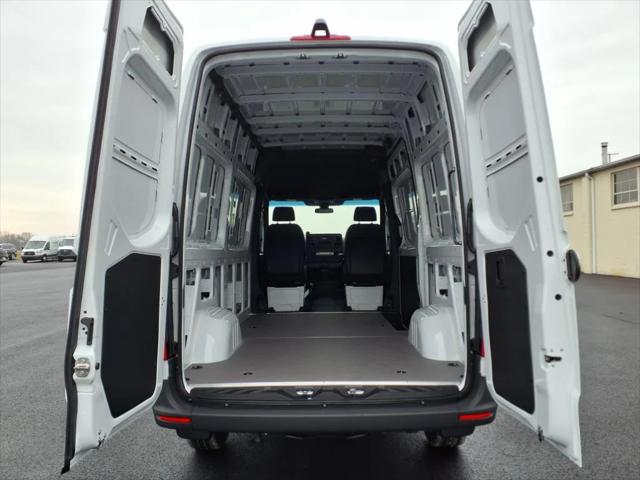 2025 Mercedes-Benz Sprinter 2500 Standard Roof 4-Cyl Diesel