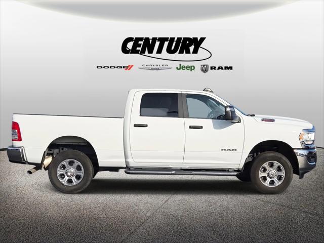 2024 RAM 2500 Big Horn Crew Cab 4x4 64 Box 2024 RAM 2500 Big Horn Crew Cab 4x4 64 Box