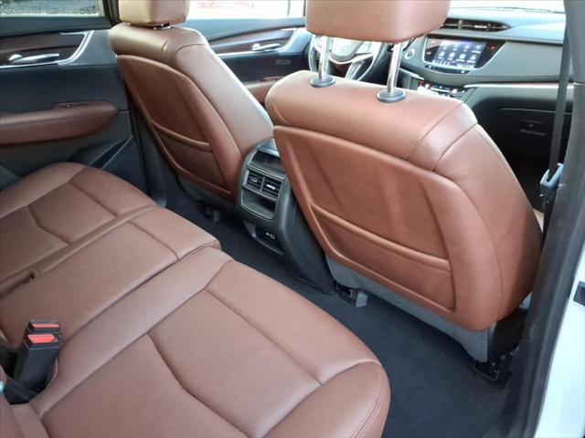 2022 Cadillac XT5 Premium Luxury