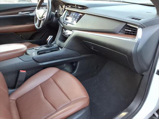2022 Cadillac XT5 Premium Luxury