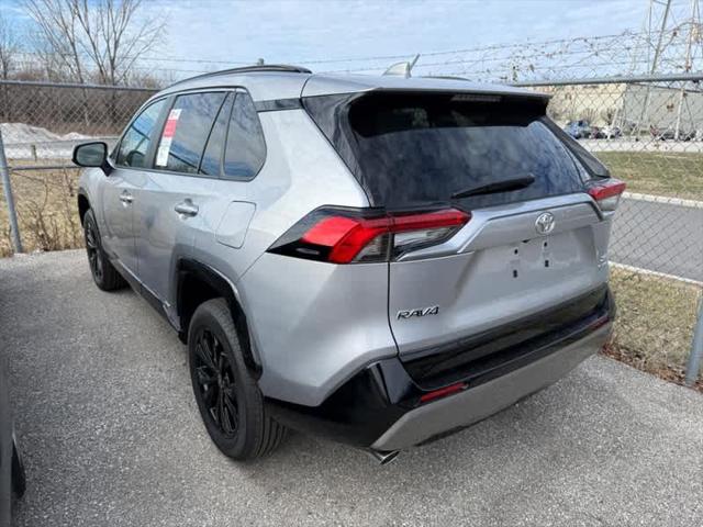 2025 Toyota RAV4 Hybrid SE