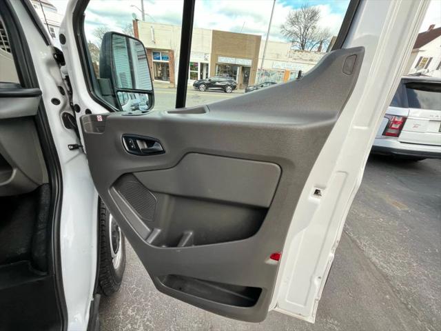 2020 Ford Transit Cargo Van Medium Roof w/RWB