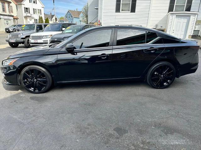 2022 Nissan Altima SR Intelligent AWD