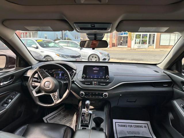 2022 Nissan Altima SR Intelligent AWD