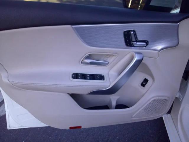 2021 Mercedes-Benz A 220 A 220