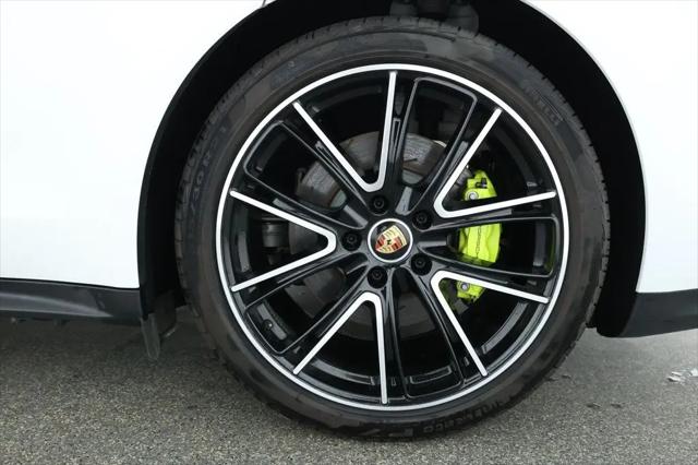 2023 Porsche Panamera E-Hybrid 4 Platinum Edition