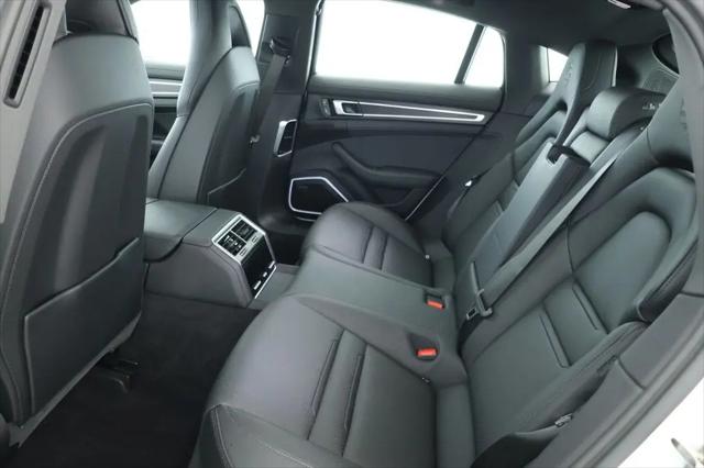 2023 Porsche Panamera E-Hybrid 4 Platinum Edition