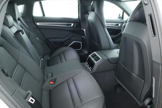 2023 Porsche Panamera E-Hybrid 4 Platinum Edition