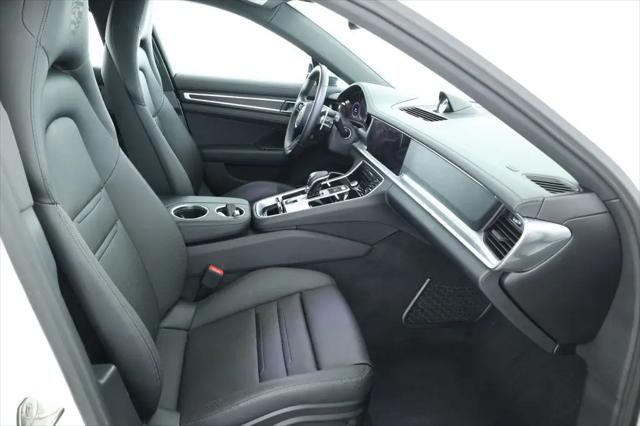 2023 Porsche Panamera E-Hybrid 4 Platinum Edition