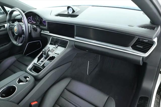 2023 Porsche Panamera E-Hybrid 4 Platinum Edition