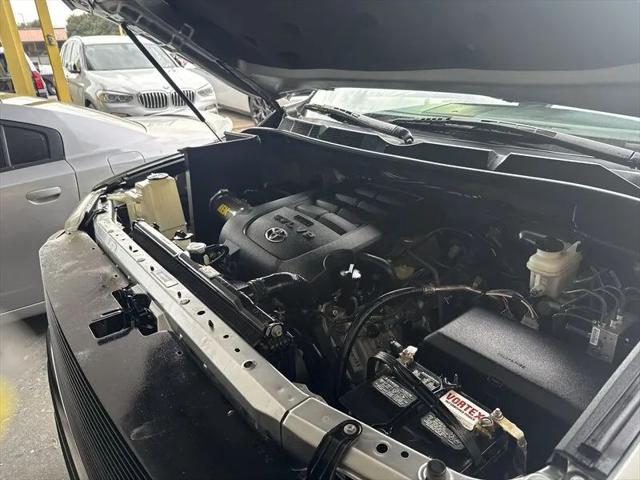 2015 Toyota Tundra SR5 5.7L V8