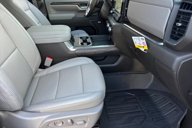 2026 GMC Sierra 2500HD Crew Cab, Long Bed, SLT, 4WD