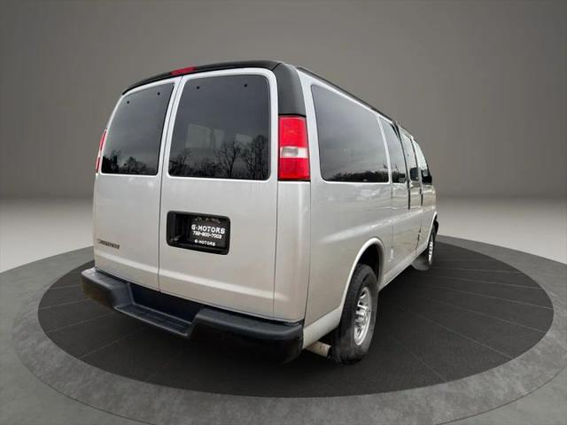 2020 Chevrolet Express Passenger RWD 2500 Regular Wheelbase LS