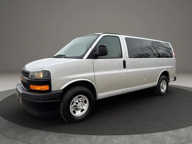 2020 Chevrolet Express Passenger RWD 2500 Regular Wheelbase LS
