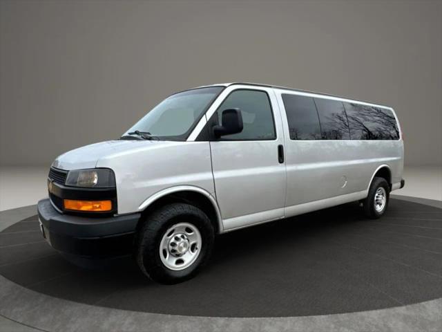 2020 Chevrolet Express Passenger RWD 3500 Extended Wheelbase LS