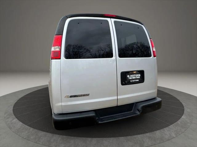 2020 Chevrolet Express Passenger RWD 3500 Extended Wheelbase LS