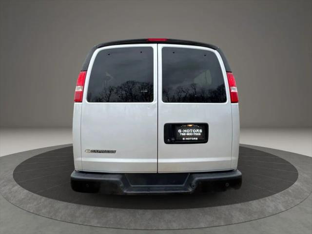 2020 Chevrolet Express Passenger RWD 3500 Extended Wheelbase LS
