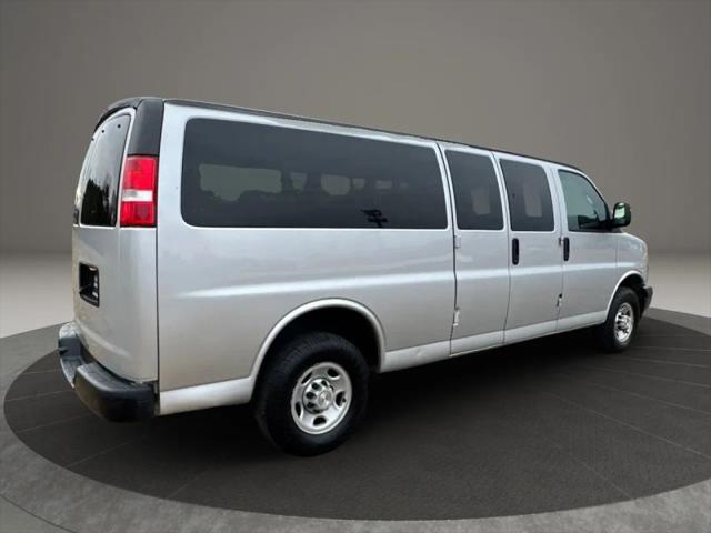 2020 Chevrolet Express Passenger RWD 3500 Extended Wheelbase LS
