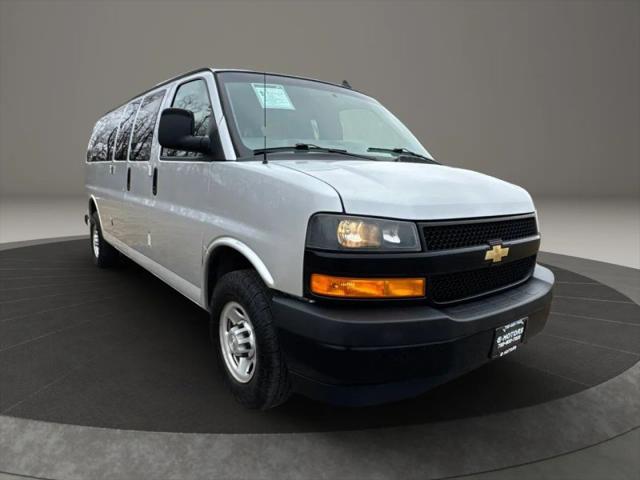 2020 Chevrolet Express Passenger RWD 3500 Extended Wheelbase LS