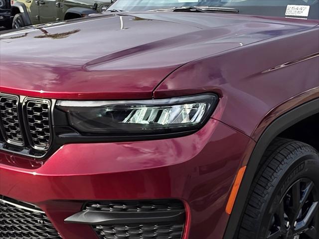 2025 Jeep Grand Cherokee Altitude 4x2