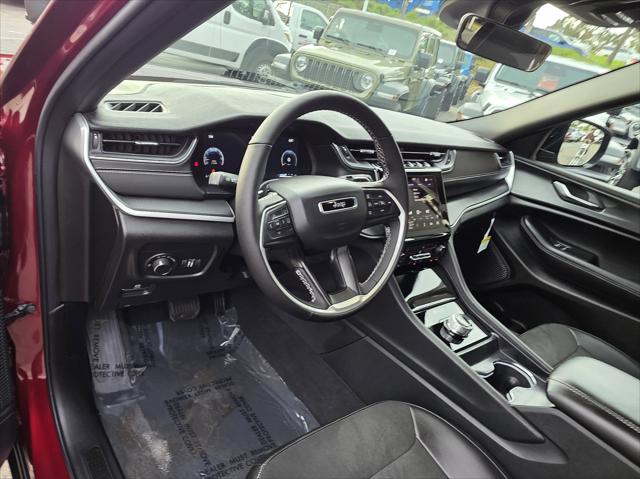 2025 Jeep Grand Cherokee Altitude 4x2