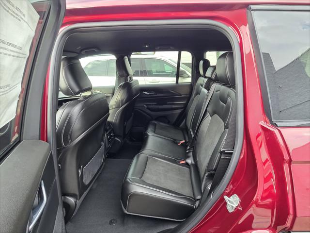 2025 Jeep Grand Cherokee Altitude 4x2