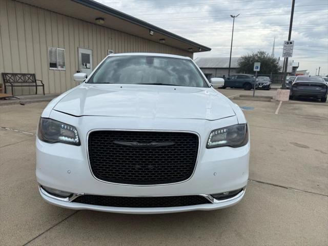 2023 Chrysler 300 Touring L