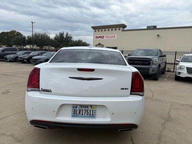 2023 Chrysler 300 Touring L