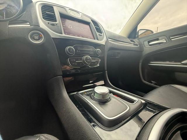 2023 Chrysler 300 Touring L