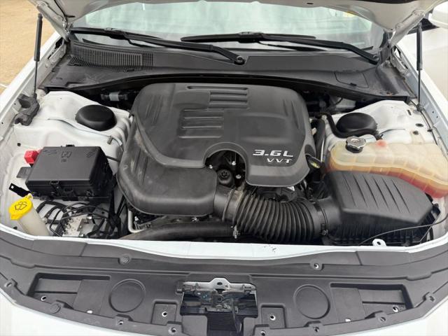 2023 Chrysler 300 Touring L