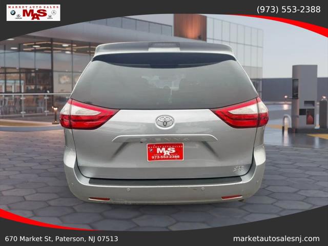 2017 Toyota Sienna XLE 7 Passenger