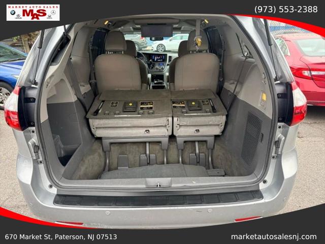 2017 Toyota Sienna XLE 7 Passenger