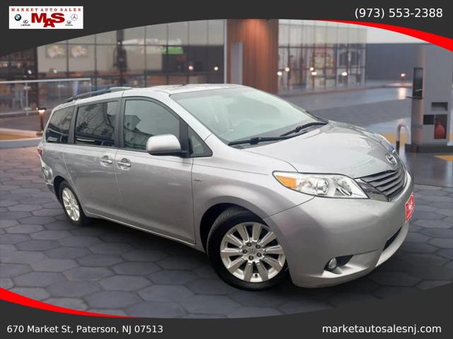 2017 Toyota Sienna XLE 7 Passenger