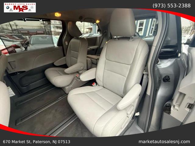 2017 Toyota Sienna XLE 7 Passenger
