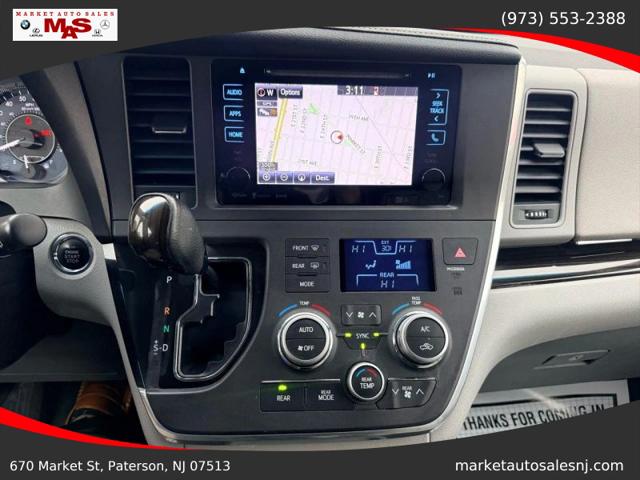 2017 Toyota Sienna XLE 7 Passenger