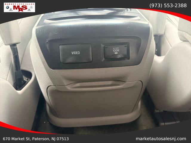 2017 Toyota Sienna XLE 7 Passenger
