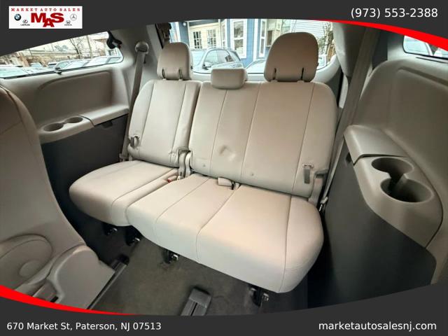 2017 Toyota Sienna XLE 7 Passenger