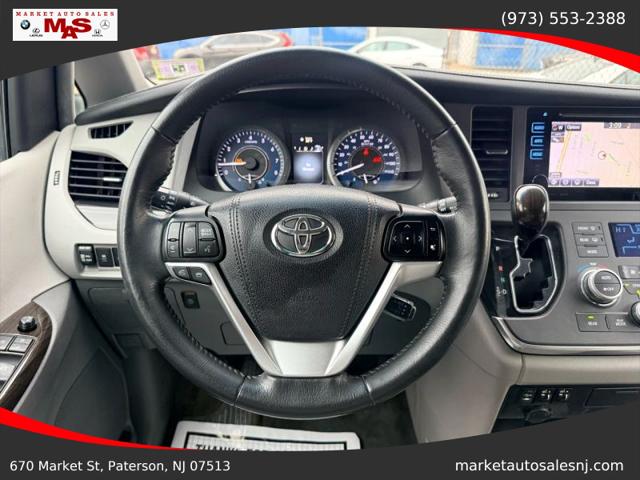 2017 Toyota Sienna XLE 7 Passenger
