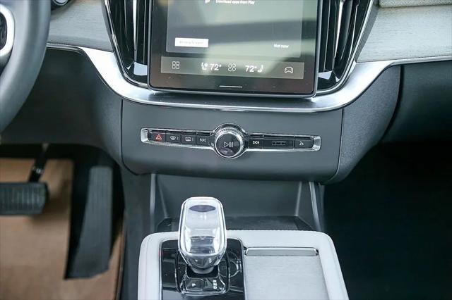 2026 Volvo XC90 Plug-In Hybrid Plus, T8 AWD, Electric/Gasoline, Bright, 7 Seats
