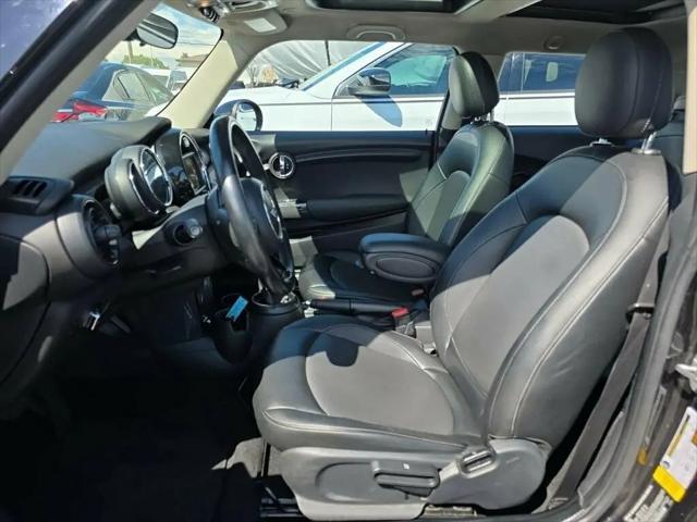 2017 MINI Hardtop Cooper