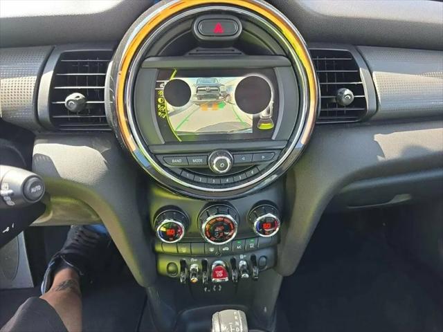 2017 MINI Hardtop Cooper