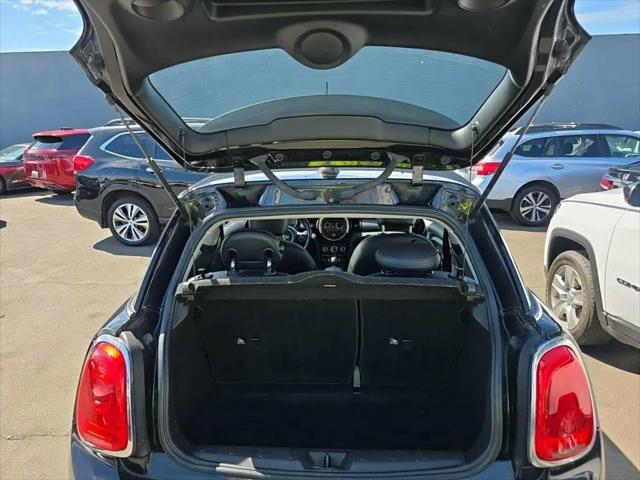 2017 MINI Hardtop Cooper