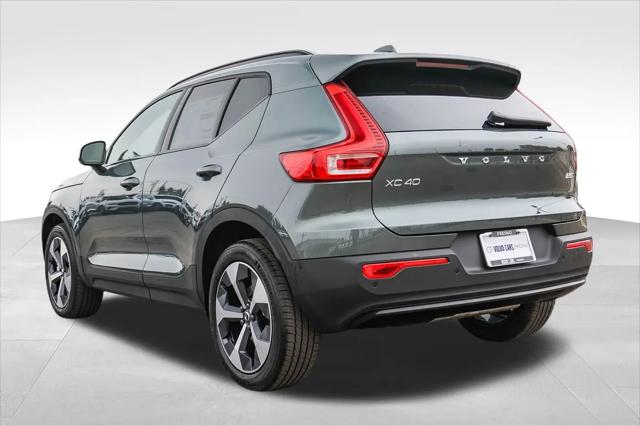2026 Volvo XC40 Plus, B5 AWD Gas (mild hybrid), Dark