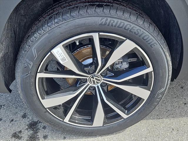 2026 Volkswagen Atlas Cross Sport SEL Premium R-Line